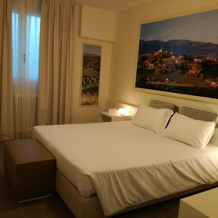 Villa Del Poggio Prosecco Bike Hotel San Pietro Di Feletto Luaran gambar