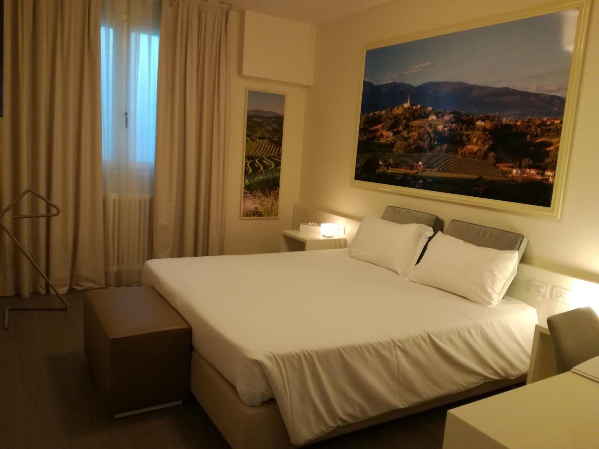 Villa Del Poggio Prosecco Bike Hotel San Pietro Di Feletto Luaran gambar