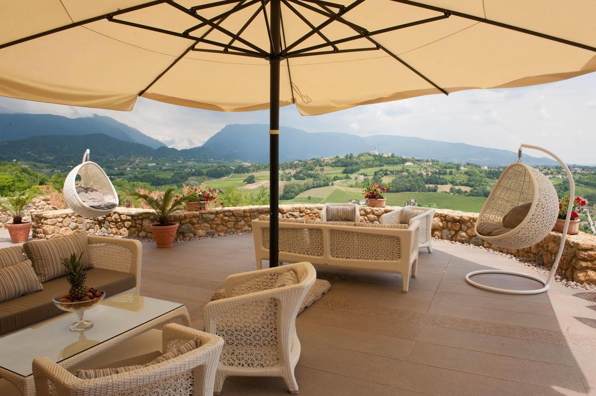 Villa Del Poggio Prosecco Bike Hotel San Pietro Di Feletto Luaran gambar