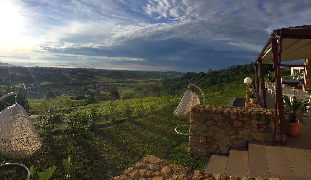 Villa Del Poggio Prosecco Bike Hotel San Pietro Di Feletto Luaran gambar